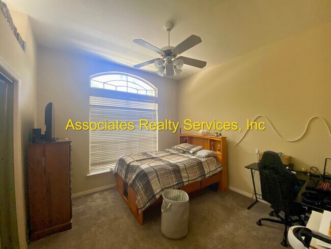 Building Photo - 3 Bed/2 Bath, On the Golf Course in Haile ...