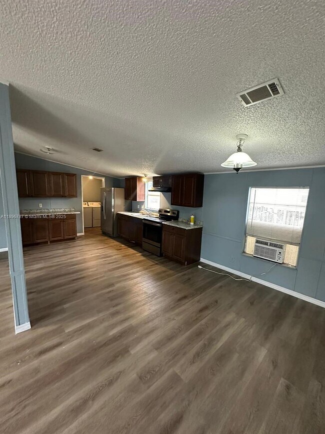 Building Photo - 11863 Atlantic Cir