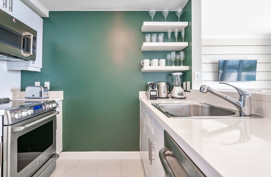 Building Photo - 2889 McFarlane Rd