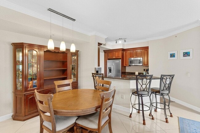 Building Photo - 1660 Renaissance Commons Blvd