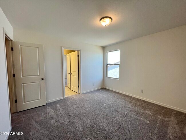Building Photo - 2449 E Alonso Dr