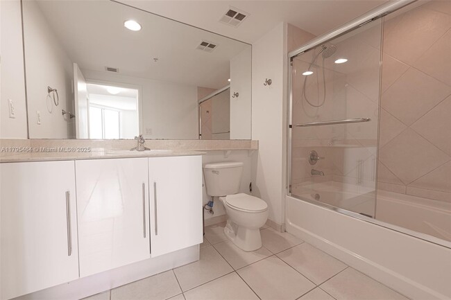 Building Photo - 325 S Biscayne Blvd