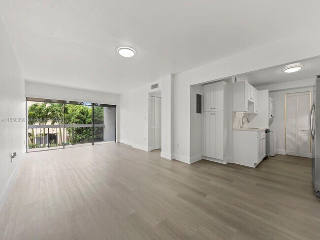 Primary Photo - 13870 SW 62nd St