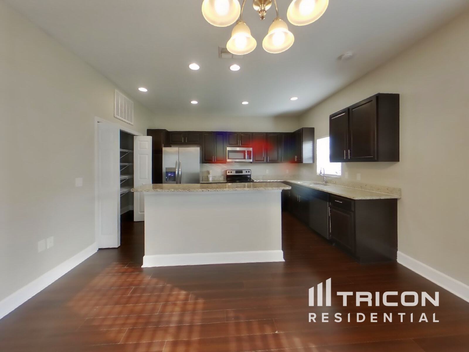 Building Photo - 2304 Whitley Ln