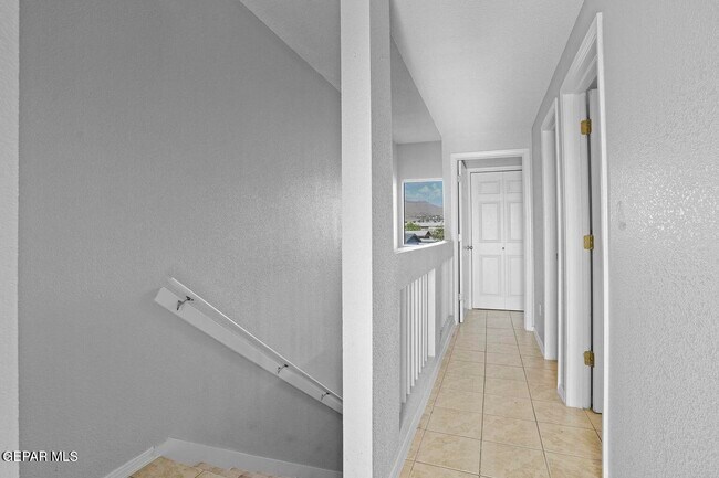Building Photo - 7908 Mt Latona Dr