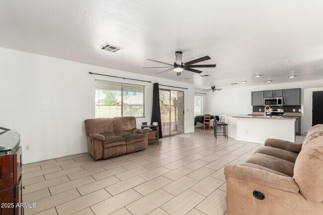 Building Photo - 8812 N 67th Dr