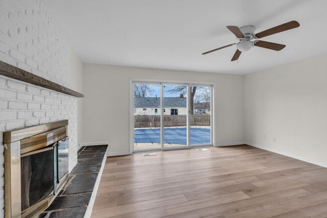 Building Photo - Newly Renovated 4-Bedroom Home with Pool i...