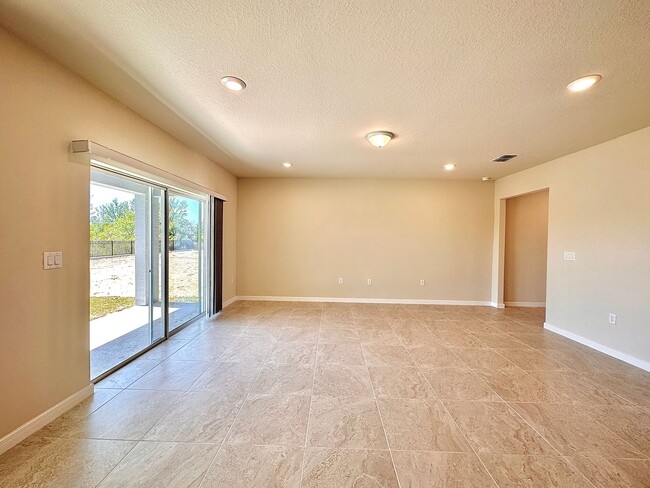 Building Photo - Beautiful Home for rent in Clermont