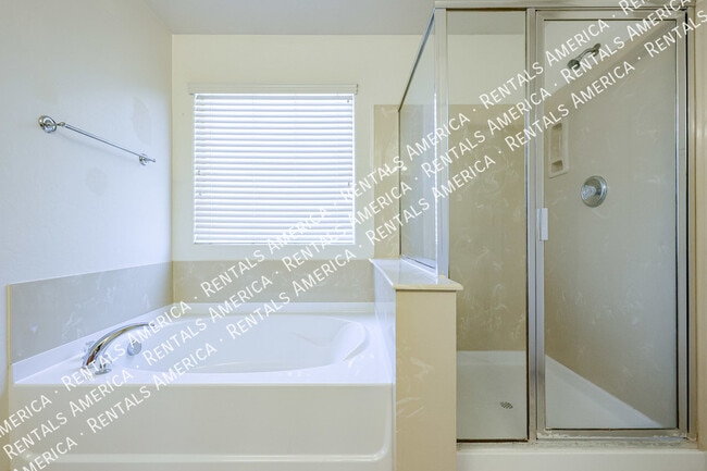 Building Photo - 21004 N Sansom Dr