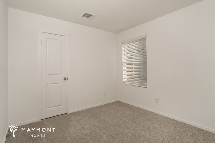 Building Photo - 606 Layne Overlook