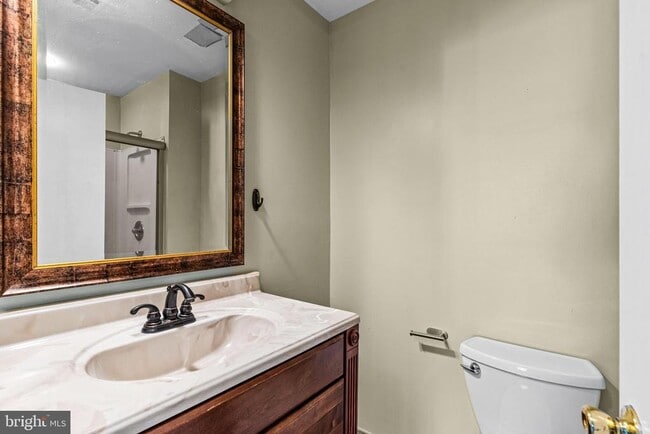 Building Photo - 105 Mulberry Cove