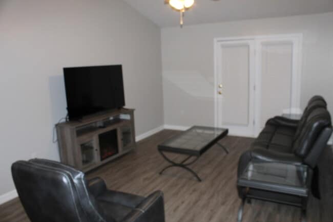 Building Photo - Fully Furnished Columbia County Rental