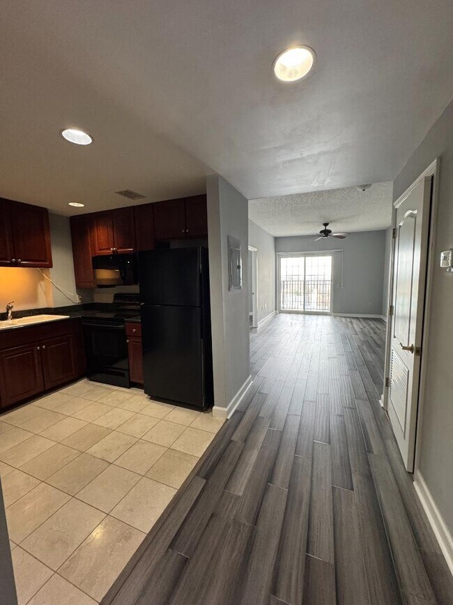 Building Photo - 195 14th St NE