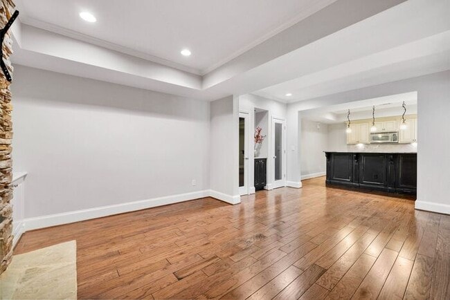 Building Photo - 7015 Blackthorn Ln