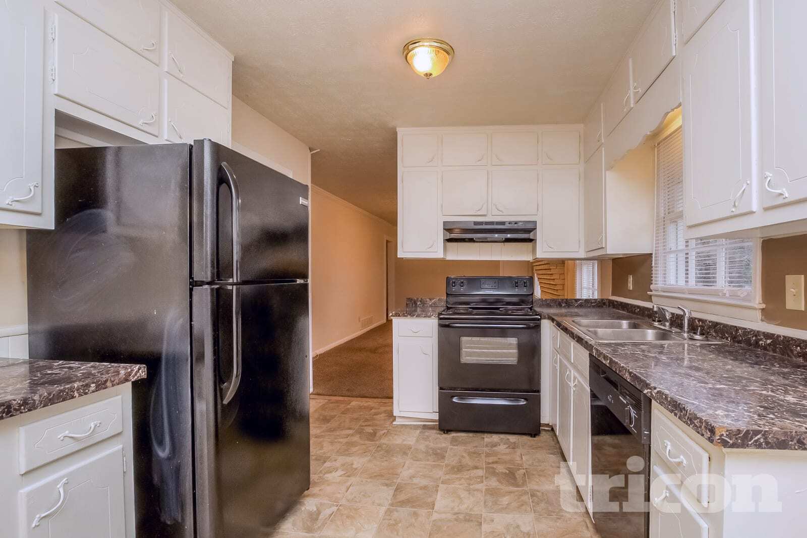 Building Photo - 3842 Wesley Dr