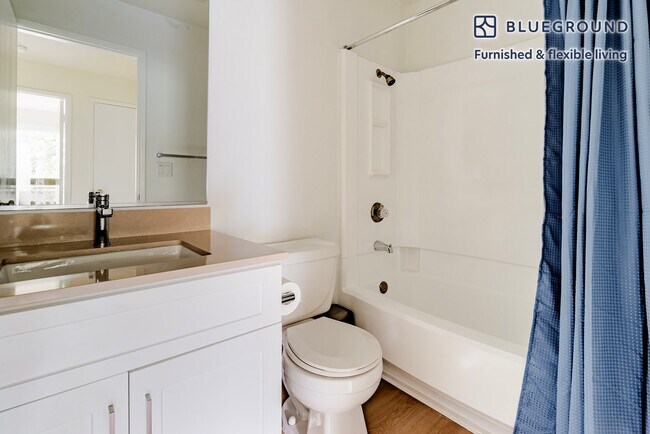 Building Photo - 1600 Villa St