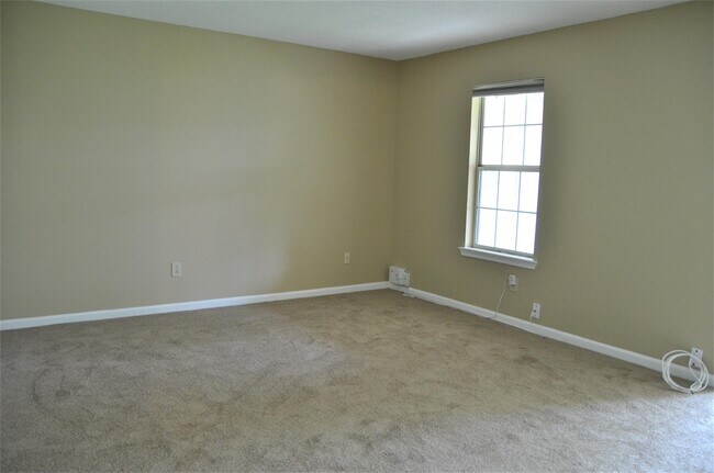 Building Photo - 5509 Lynbrook Landing