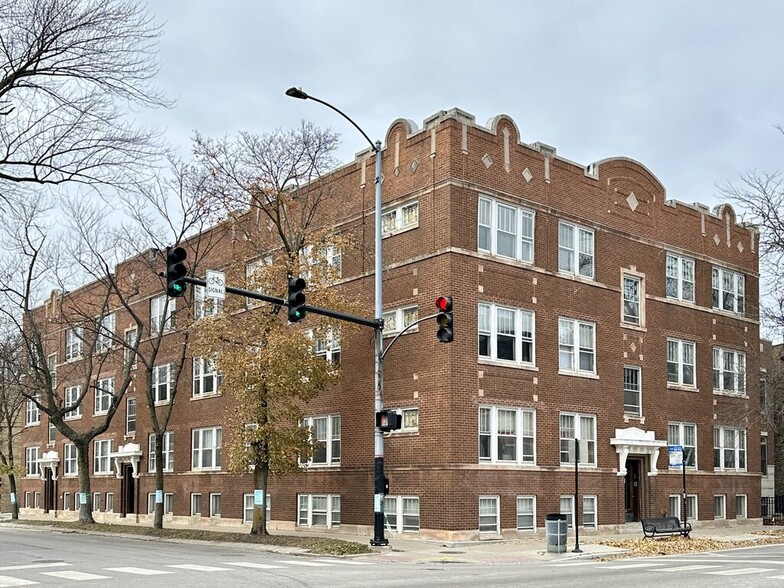 Primary Photo - 2010 W Grace St