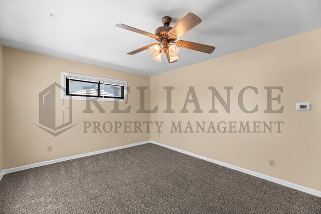 Building Photo - 3052 S Bonn Ave