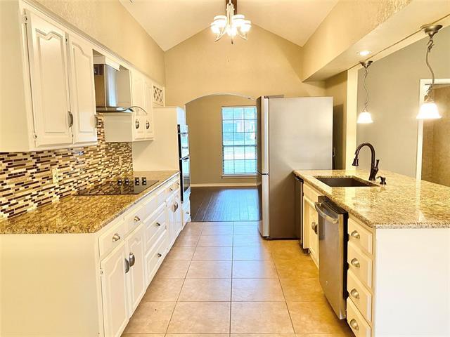 Building Photo - 2300 Alicia Ct