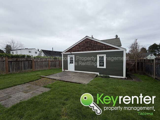 Building Photo - 5429 S K St