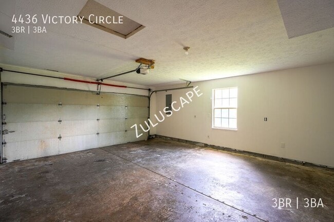 Building Photo - 4436 Victory Cir
