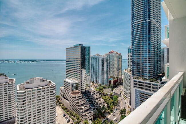 Building Photo - 951 Brickell Ave