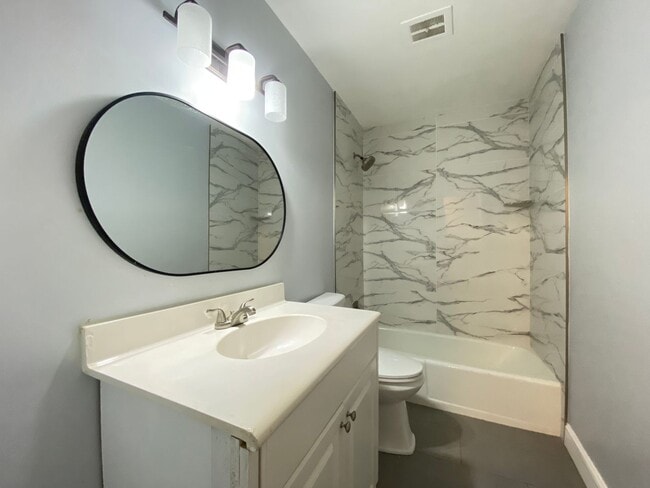 Building Photo - 331 Vineyard Park Ct