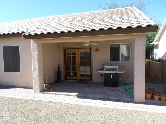 Building Photo - 9006 N Willeta Dr
