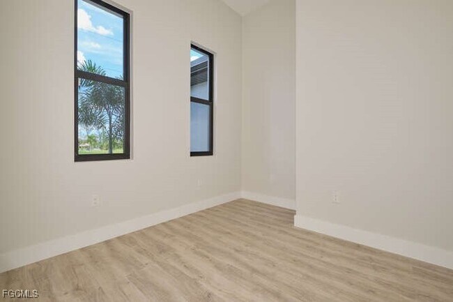 Building Photo - 1645 NW 38th Pl