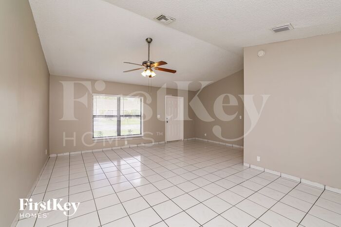 Building Photo - 5168 Edgecliff Ave