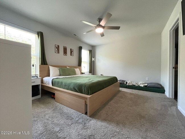 Building Photo - 784 Conductor Ct