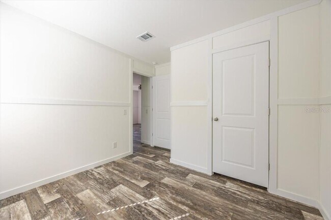 Building Photo - 326 Smith Rd