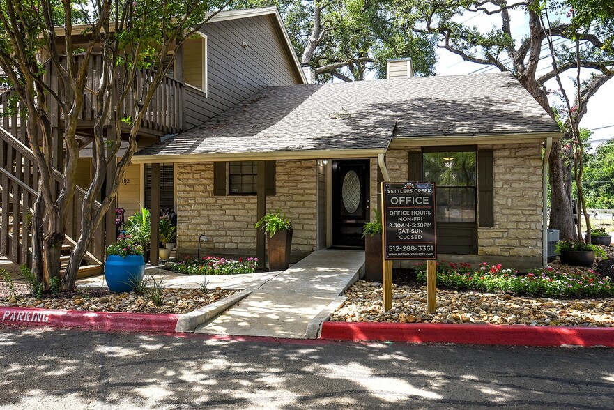 Leasing Office - Settler's Creek Apartments