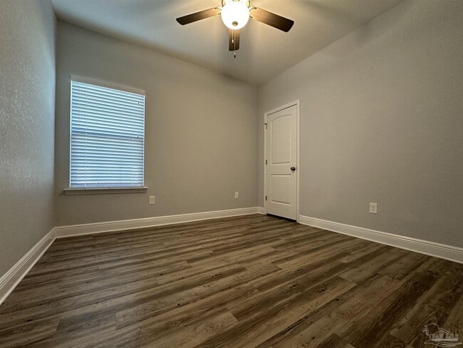 Building Photo - 422 N N St