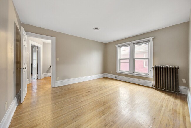 Building Photo - 310 Fulton St