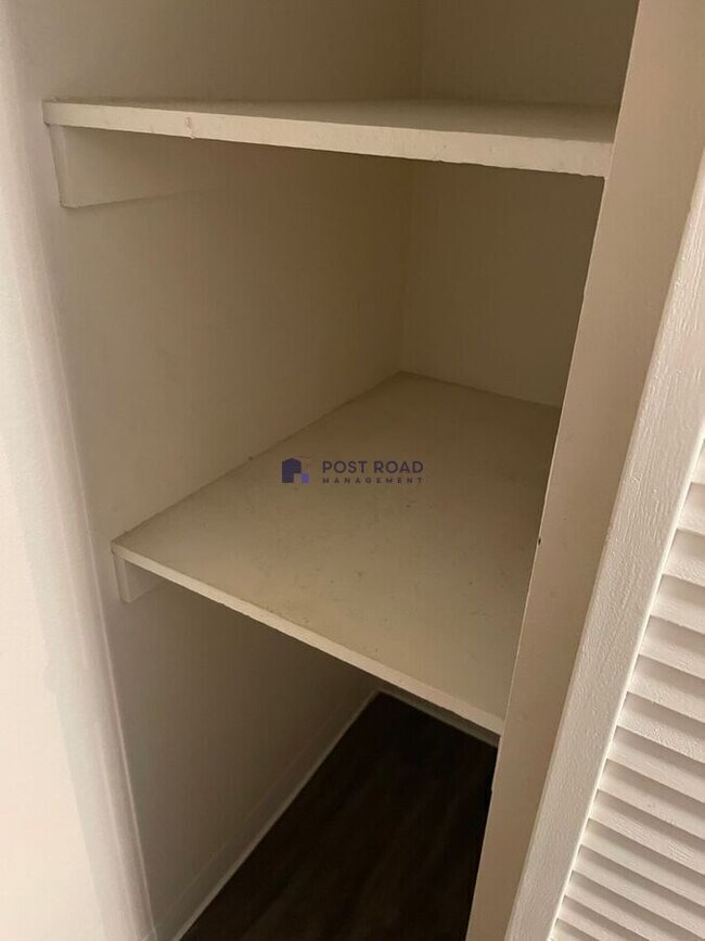 Building Photo - 2902 S Osage Ave