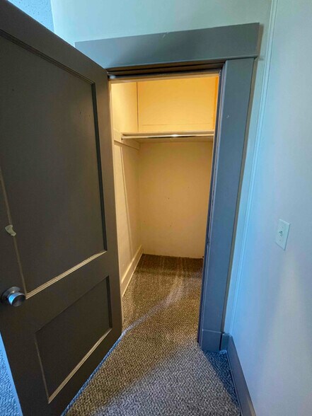 Building Photo - 218 State St