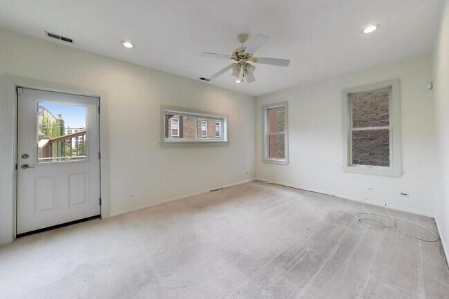 Building Photo - 1355 W Fillmore St
