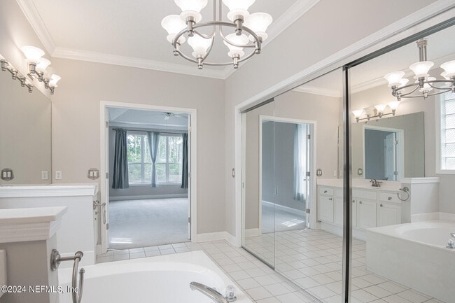 Building Photo - 9166 Spindletree Way