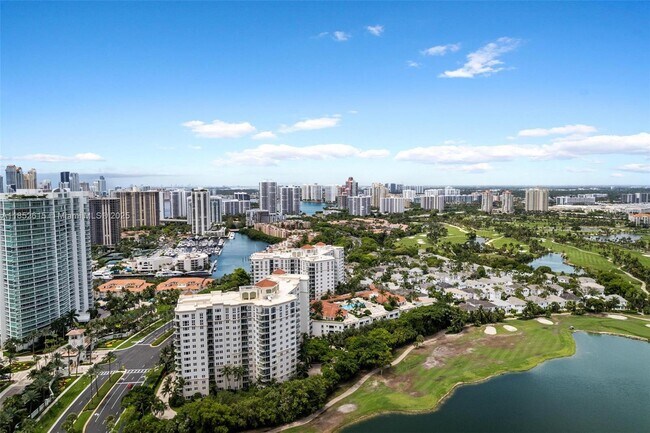 Building Photo - 20000 E Country Club Dr