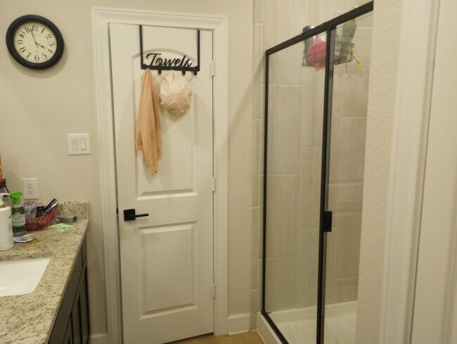 Building Photo - 1328 Windermere Wy