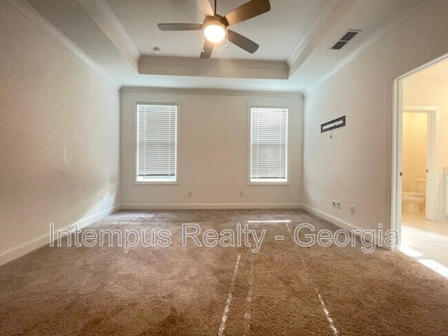 Building Photo - 5234 Riden Ct