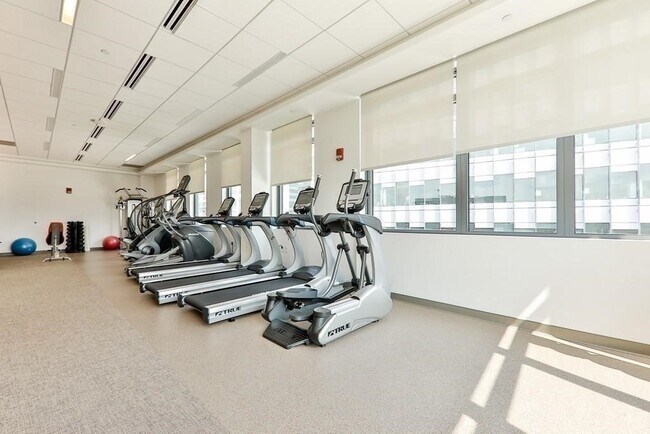 Building Photo - 80 Fenwood Rd