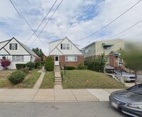 Building Photo - 136-17 62nd Ave