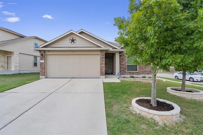 Building Photo - 519 Pinnacle Dr