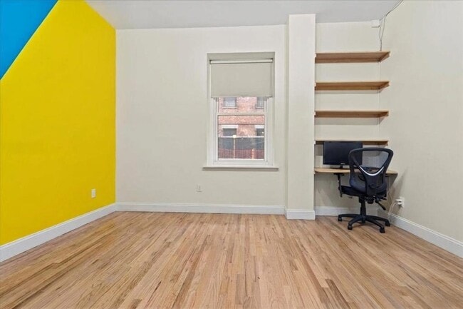 Building Photo - 186 Wayne St