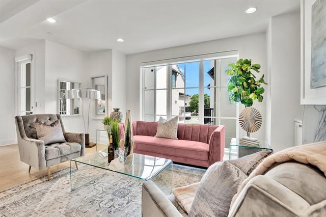 Building Photo - 4116 University Blvd