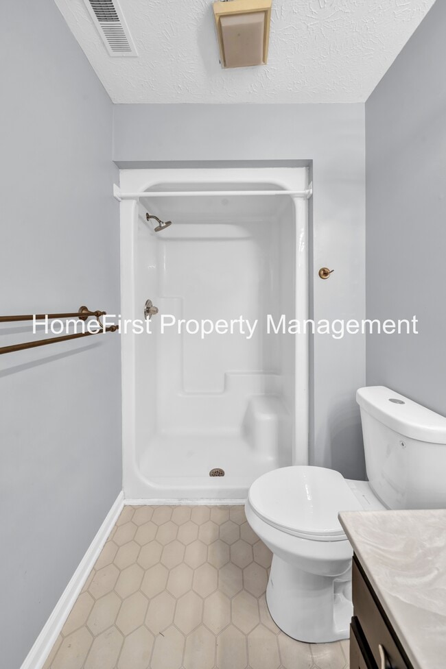 Building Photo - 420 Windfield Pl