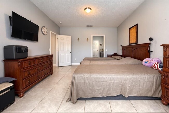 Building Photo - 4054 Pindo Palm Ln